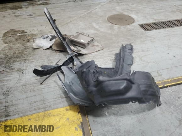 ✅ 2009 Toyota Sienna LE • VIN: 5TDZK23C59S272878 • Lot: 92452175. Listed on Copart with 150,981 mi. Free auction sales archive from the USA and detailed vehicle history report at DreamBid. Image 13.