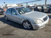 ✅ 2000 Mercedes-Benz S 320/430/500 • VIN: WDBNG70J7YA122202 • Lot: 84969414. Wystawiony na Copart z przebiegiem 220 381 mil. Bezpłatny archiwum sprzedaży aukcyjnych z USA i szczegółowy raport historii pojazdu na DreamBid. Zdjęcie 4.