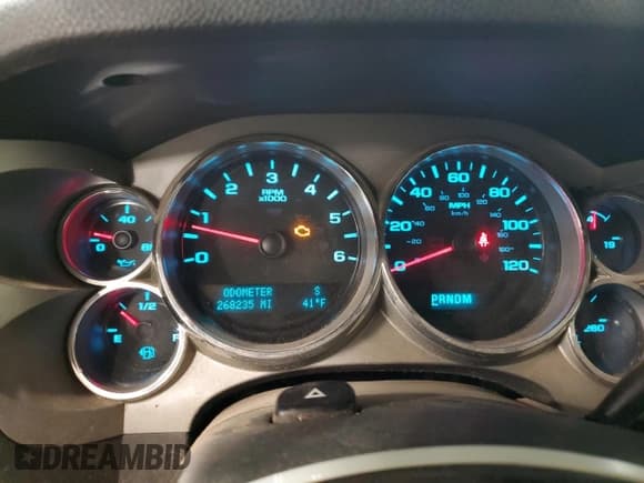 ✅ 2011 Chevrolet Silverado 1500 LT • VIN: 3GCUKSE2XBG296144 • Lot: 42004645. Listed on Copart with 268,235 mi. Free auction sales archive from the USA and detailed vehicle history report at DreamBid. Image 9.