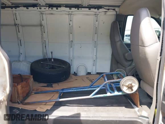 ✅ 2009 Chevrolet Express Cargo • VIN: 1GCGG25C991136904 • Lot: 42616402. Listed on IAAI with 165,309 mi. Free auction sales archive from the USA and detailed vehicle history report at DreamBid. Image 8.