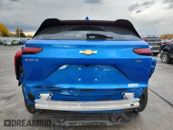 ✅ 2024 Chevrolet Blazer EV eAWD LT • VIN: 3GNKDBRJ0RS220580 • Лот: 90045495. Опубликован ранее на Copart с пробегом 17 597 миль. Бесплатный доступ к архиву аукционных продаж из США и подробный отчёт об истории автомобиля на DreamBid. Изображение 6.