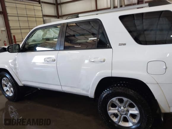 ✅ 2019 Toyota 4Runner SR5 • VIN: JTEBU5JR0K5693273 • Lot: 41882761. Listed on IAAI with 54,503 mi. Free auction sales archive from the USA and detailed vehicle history report at DreamBid. Image 14.