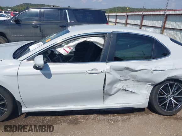 ✅ 2023 Toyota Camry SE • VIN: 4T1T11AKXPU117244 • Лот: 43232253. Опубликован ранее на IAAI с пробегом 79 294 миль. Бесплатный доступ к архиву аукционных продаж из США и подробный отчёт об истории автомобиля на DreamBid. Изображение 14.