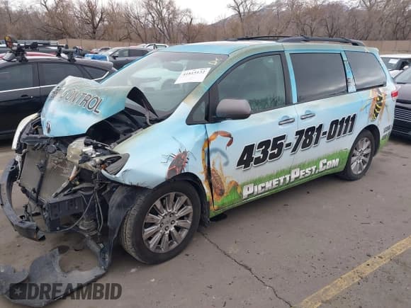 ✅ 2012 Toyota Sienna XLE • VIN: 5TDDK3DC3CS033755 • Lot: 41815132. Wystawiony na IAAI z przebiegiem 189 777 mil. Bezpłatny archiwum sprzedaży aukcyjnych z USA i szczegółowy raport historii pojazdu na DreamBid. Zdjęcie 2.