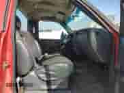2000 Chevrolet Silverado 1500 с VIN 1GCEK14TXYE108358, выставлен на аукционе Copart как лот 87191615 с пробегом 125 819 миль миль и Списание • Salvage title. История ставок и продаж доступна на DreamBid. Изображение 10.