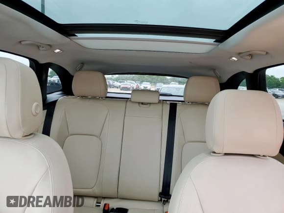 ✅ 2017 Jaguar F-Pace 35t • VIN: SADCS2BV1HA065476 • Lot: 55489435. Wystawiony na Copart z przebiegiem 132 229 mil. Bezpłatny archiwum sprzedaży aukcyjnych z USA i szczegółowy raport historii pojazdu na DreamBid. Zdjęcie 10.