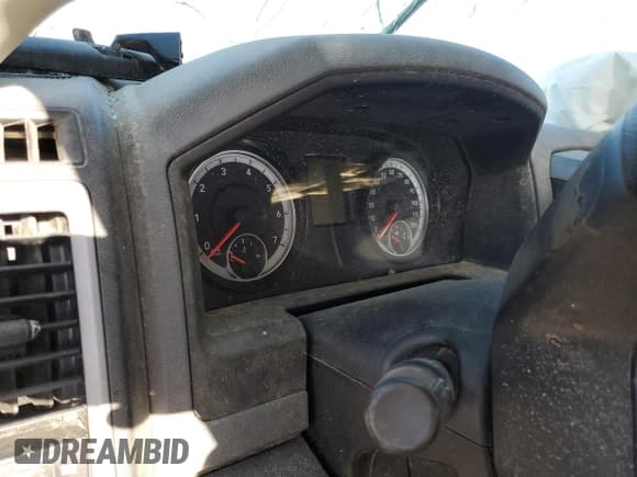 ✅ 2015 Ram 2500 Tradesman • VIN: 3C6MR5AJ1FG636787 • Lot: 52293355. Wystawiony na Copart z przebiegiem Nie podano. Bezpłatny archiwum sprzedaży aukcyjnych z USA i szczegółowy raport historii pojazdu na DreamBid. Zdjęcie 9.