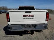 ✅ 2023 GMC Sierra 2500HD Pro • VIN: 1GT49LE74PF129445 • Lot: 54056445. Wystawiony na Copart z przebiegiem 74 143 mil. Bezpłatny archiwum sprzedaży aukcyjnych z USA i szczegółowy raport historii pojazdu na DreamBid. Zdjęcie 6.