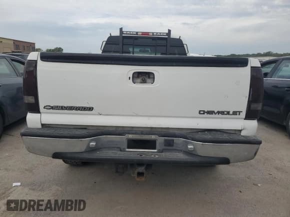 ✅ 2000 Chevrolet Silverado 1500 LS • VIN: 1GCEK19T9YE274203 • Лот: 72040304. Опубликован ранее на Copart с пробегом 181 340 миль. Бесплатный доступ к архиву аукционных продаж из США и подробный отчёт об истории автомобиля на DreamBid. Изображение 6.