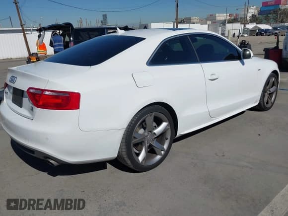 ✅ 2009 Audi A5 • VIN: WAUDK78T89A024361 • Lot: 43572169. Listed on IAAI with 189,101 mi. Free auction sales archive from the USA and detailed vehicle history report at DreamBid. Image 4.