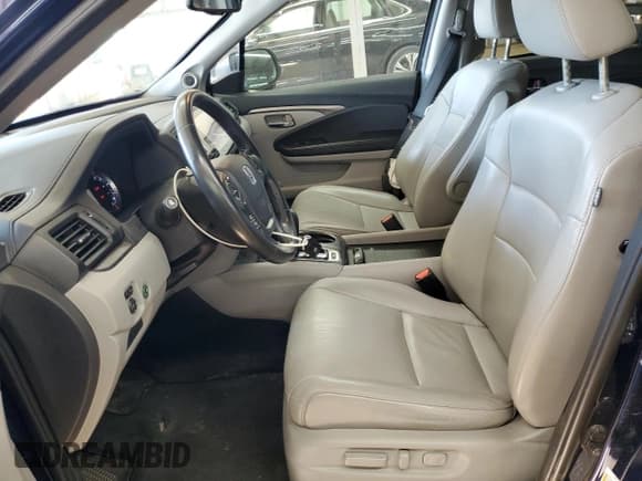 ✅ 2018 Honda Pilot EX-L • VIN: 5FNYF5H52JB006318 • Lot: 82746915. Listed on Copart with 82,611 mi. Free auction sales archive from the USA and detailed vehicle history report at DreamBid. Image 7.