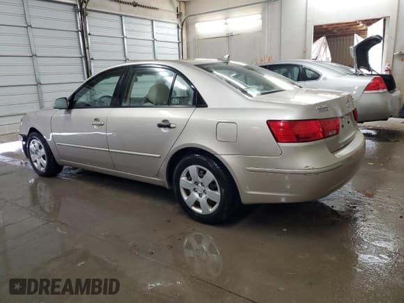 ✅ 2009 Hyundai Sonata GLS • VIN: 5NPET46C19H489059 • Лот: 82121124. Опубликован ранее на Copart с пробегом 171 136 миль. Бесплатный доступ к архиву аукционных продаж из США и подробный отчёт об истории автомобиля на DreamBid. Изображение 2.