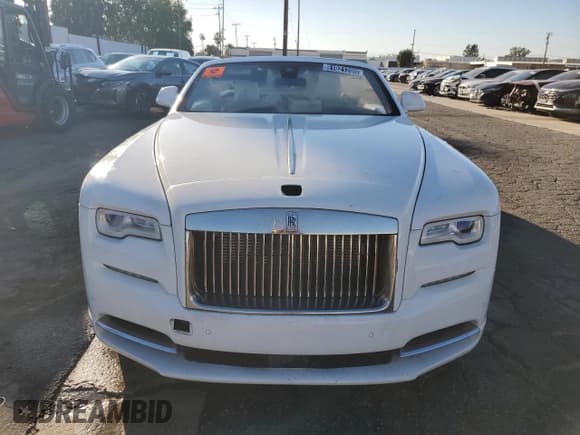 ✅ 2016 Rolls-Royce Dawn • VIN: SCA666D53GU102324 • Lot: 91021205. Listed on Copart with Not provided. Free auction sales archive from the USA and detailed vehicle history report at DreamBid. Image 5.