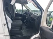 ✅ 2017 Ram ProMaster Cargo • VIN: 3C6URVJG0HE550437 • Lot: 42698604. Listed on IAAI with 170,033 mi. Free auction sales archive from the USA and detailed vehicle history report at DreamBid. Image 5.