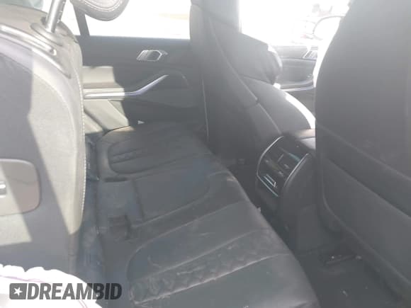 ✅ 2023 BMW X5 M • VIN: 5YMJU0C08P9P88463 • Лот: 43512629. Опубликован ранее на IAAI с пробегом 51 615 миль. Бесплатный доступ к архиву аукционных продаж из США и подробный отчёт об истории автомобиля на DreamBid. Изображение 8.