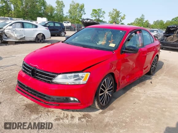✅ 2016 Volkswagen Jetta Sport • VIN: 3VWB17AJXGM384072 • Лот: 42372913. Опубликован ранее на IAAI с пробегом 169 002 миль. Бесплатный доступ к архиву аукционных продаж из США и подробный отчёт об истории автомобиля на DreamBid. Изображение 17.