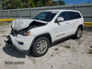 ✅ 2021 Jeep Grand Cherokee Laredo E • VIN: 1C4RJEAG3MC783915 • Lot: 82524365. Wystawiony na Copart z przebiegiem 82 076 mil. Bezpłatny archiwum sprzedaży aukcyjnych z USA i szczegółowy raport historii pojazdu na DreamBid. Zdjęcie 1.