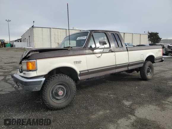 ✅ 1991 Ford F-250 • VIN: 1FTHX26G1MKB21130 • Lot: 42222245. Listed on Copart with 13,849 mi. Free auction sales archive from the USA and detailed vehicle history report at DreamBid. Image 1.