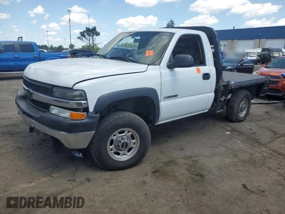 ✅ 2004 Chevrolet Silverado 2500HD Work Truck • VIN: 1GCHK24U24E118338 • Lot: 62908985. Wystawiony na Copart z przebiegiem 68 571 mil. Bezpłatny archiwum sprzedaży aukcyjnych z USA i szczegółowy raport historii pojazdu na DreamBid. Zdjęcie 1.