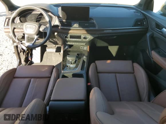 ✅ 2025 Audi Q5 S line Premium Plus • VIN: WA1E2AFYXS2007221 • Lot: 86449245. Wystawiony na Copart z przebiegiem 10 542 mil. Bezpłatny archiwum sprzedaży aukcyjnych z USA i szczegółowy raport historii pojazdu na DreamBid. Zdjęcie 8.