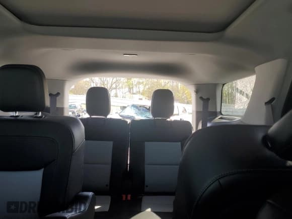 ✅ 2024 Ford Explorer XLT • VIN: 1FMSK7DH4RGA55689 • Lot: 50500075. Wystawiony na Copart z przebiegiem 11 170 mil. Bezpłatny archiwum sprzedaży aukcyjnych z USA i szczegółowy raport historii pojazdu na DreamBid. Zdjęcie 10.