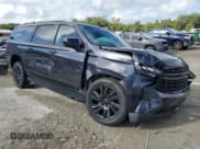 ✅ 2023 Chevrolet Suburban RST • VIN: 1GNSKEKD0PR238007 • Lot: 85751055. Wystawiony na Copart z przebiegiem 20 477 mil. Bezpłatny archiwum sprzedaży aukcyjnych z USA i szczegółowy raport historii pojazdu na DreamBid. Zdjęcie 4.