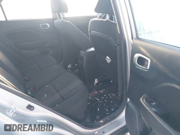 ✅ 2020 Hyundai Venue Denim • VIN: KMHRC8A36LU045880 • Lot: 41355520. Listed on IAAI with 46,828 mi. Free auction sales archive from the USA and detailed vehicle history report at DreamBid. Image 8.