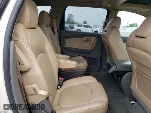 ✅ 2011 Chevrolet Traverse 2LT • VIN: 1GNKRJED3BJ156893 • Lot: 71366094. Wystawiony na Copart z przebiegiem 142 759 mil. Bezpłatny archiwum sprzedaży aukcyjnych z USA i szczegółowy raport historii pojazdu na DreamBid. Zdjęcie 11.