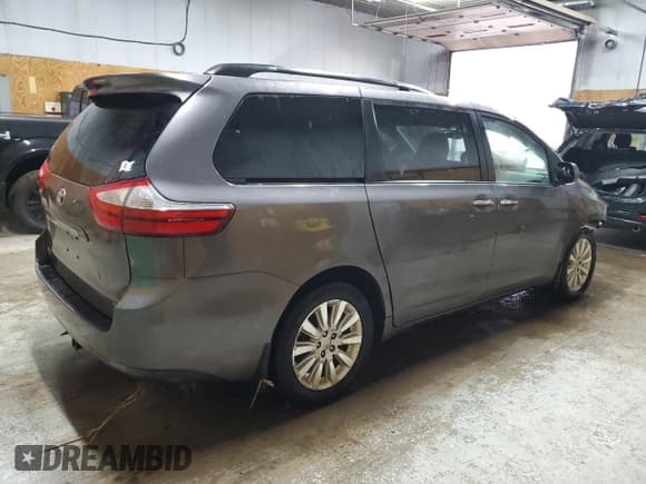 ✅ 2015 Toyota Sienna Limited • VIN: 5TDDK3DC9FS112285 • Lot: 71461075. Listed on Copart with 237,198 mi. Free auction sales archive from the USA and detailed vehicle history report at DreamBid. Image 3.