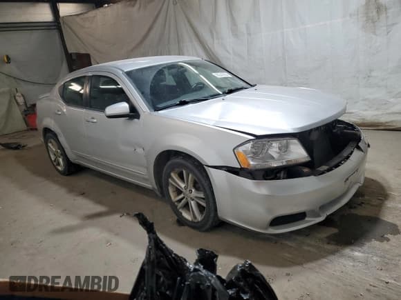 ✅ 2011 Dodge Avenger Heat • VIN: 1B3BD1FG0BN509522 • Лот: 80245294. Опубликован ранее на Copart с пробегом 119 946 миль. Бесплатный доступ к архиву аукционных продаж из США и подробный отчёт об истории автомобиля на DreamBid. Изображение 4.