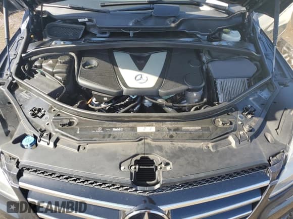 ✅ 2012 Mercedes-Benz R 350 • VIN: 4JGCB2FE8CA146162 • Lot: 48390725. Listed on Copart with 85,939 mi. Free auction sales archive from the USA and detailed vehicle history report at DreamBid. Image 12.