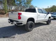 ✅ 2019 Chevrolet Silverado 1500 RST • VIN: 3GCUYEED6KG155945 • Lot: 43473839. Wystawiony na IAAI z przebiegiem 83 602 mil. Bezpłatny archiwum sprzedaży aukcyjnych z USA i szczegółowy raport historii pojazdu na DreamBid. Zdjęcie 4.