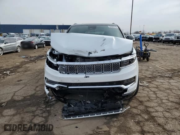 ✅ 2023 Jeep Grand Wagoneer • VIN: 1C4SJVEJ4PS550269 • Lot: 52693175. Listed on Copart with 9,915 mi. Free auction sales archive from the USA and detailed vehicle history report at DreamBid. Image 5.