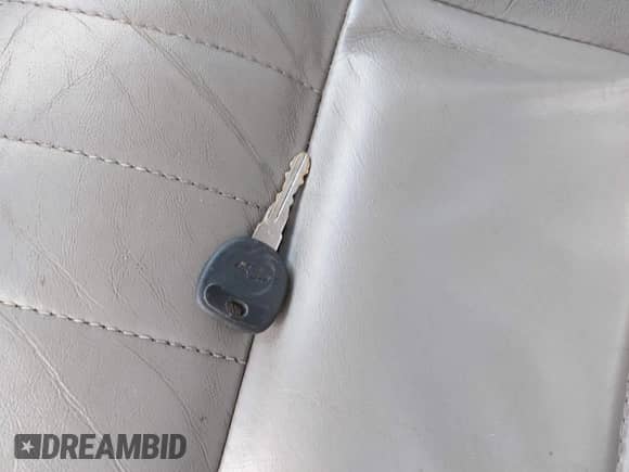 2002 Chevrolet Impala LS z VIN 2G1WH55K129243635, wystawiony jako IAAI lot #43297045 z przebiegiem 116 845 mil mil oraz . Historia ofert i sprzedaży dostępna na DreamBid. Obrazek 11.