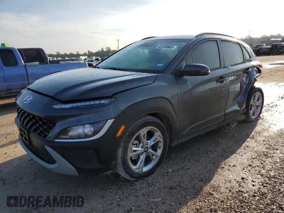 2022 Hyundai Kona SEL z VIN KM8K62AB6NU895069, wystawiony jako Copart lot #52220863 z przebiegiem 11 484 mil mil oraz . Historia ofert i sprzedaży dostępna na DreamBid. Obrazek 1.