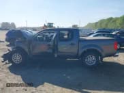 ✅ 2016 Nissan Frontier SV • VIN: 1N6AD0EV4GN787901 • Lot: 42018254. Wystawiony na IAAI z przebiegiem 120 845 mil. Bezpłatny archiwum sprzedaży aukcyjnych z USA i szczegółowy raport historii pojazdu na DreamBid. Zdjęcie 14.