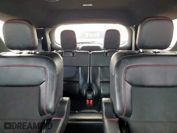 ✅ 2023 Ford Explorer ST-Line • VIN: 1FMSK7KH5PGB05208 • Lot: 64032885. Wystawiony na Copart z przebiegiem 35 251 mil. Bezpłatny archiwum sprzedaży aukcyjnych z USA i szczegółowy raport historii pojazdu na DreamBid. Zdjęcie 10.