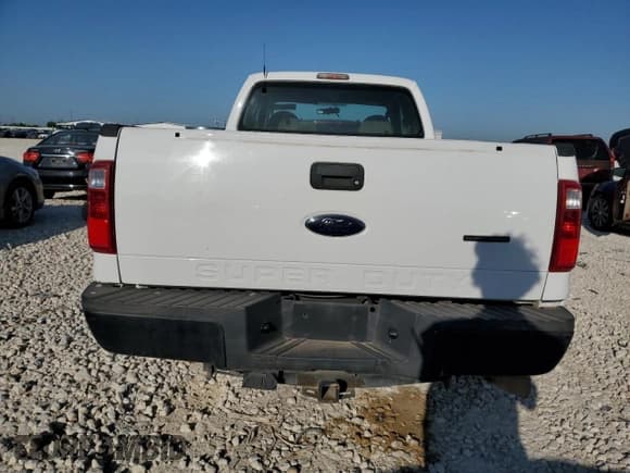 ✅ 2010 Ford F-250 • VIN: 1FTSX2AR4AEA19958 • Lot: 52406875. Wystawiony na Copart z przebiegiem 122 350 mil. Bezpłatny archiwum sprzedaży aukcyjnych z USA i szczegółowy raport historii pojazdu na DreamBid. Zdjęcie 6.