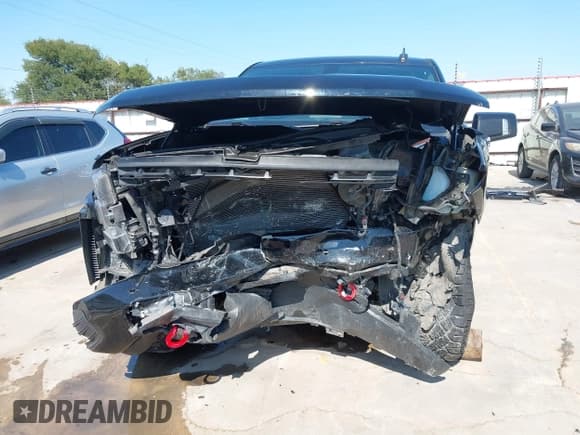 ✅ 2021 Chevrolet Silverado 1500 LT Trail Boss • VIN: 3GCPYFEL9MG154155 • Lot: 43186758. Wystawiony na IAAI z przebiegiem 36 343 mil. Bezpłatny archiwum sprzedaży aukcyjnych z USA i szczegółowy raport historii pojazdu na DreamBid. Zdjęcie 6.