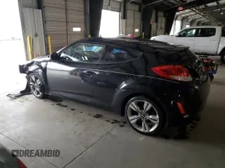 ✅ 2012 Hyundai Veloster w/Red Int • VIN: KMHTC6AD1CU054411 • Lot: 73357964. Wystawiony na Copart z przebiegiem 12 486 mil. Bezpłatny archiwum sprzedaży aukcyjnych z USA i szczegółowy raport historii pojazdu na DreamBid. Zdjęcie 2.