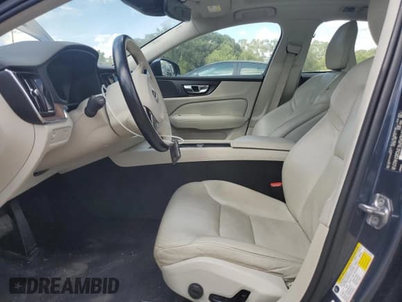 ✅ 2021 Volvo S60 Momentum • VIN: 7JRA22TK4MG080375 • Lot: 81658625. Listed on Copart with 101,117 mi. Free auction sales archive from the USA and detailed vehicle history report at DreamBid. Image 7.