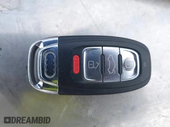 ✅ 2013 Audi A5 Premium Plus • VIN: WAULFAFR0DA023654 • Lot: 43295806. Wystawiony na IAAI z przebiegiem 85 158 mil. Bezpłatny archiwum sprzedaży aukcyjnych z USA i szczegółowy raport historii pojazdu na DreamBid. Zdjęcie 11.