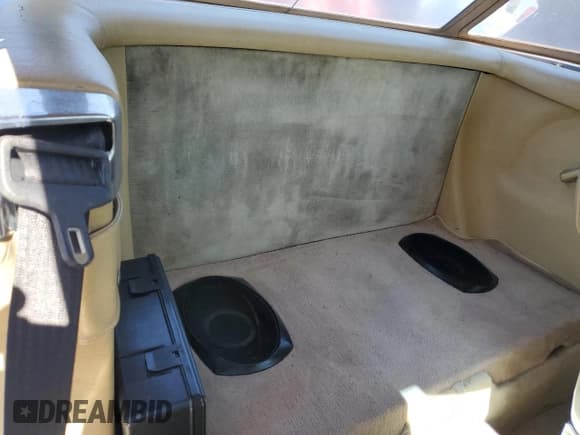 ✅ 1984 Mercedes-Benz 280 • VIN: WDB1070421A007360 • Лот: 80332895. Опубликован ранее на Copart с пробегом 36 672 миль. Бесплатный доступ к архиву аукционных продаж из США и подробный отчёт об истории автомобиля на DreamBid. Изображение 10.