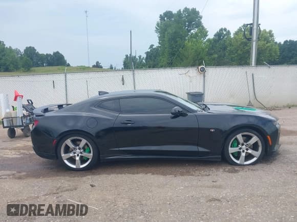 ✅ 2017 Chevrolet Camaro 1SS • VIN: 1G1FF1R78H0158167 • Лот: 42648914. Опубликован ранее на IAAI с пробегом 125 801 миль. Бесплатный доступ к архиву аукционных продаж из США и подробный отчёт об истории автомобиля на DreamBid. Изображение 13.