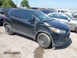 2018 Chevrolet Trax LS с VIN 3GNCJKSB3JL160860, выставлен на аукционе IAAI как лот 43195256 с пробегом 128 748 миль миль и . История ставок и продаж доступна на DreamBid. Изображение 1.