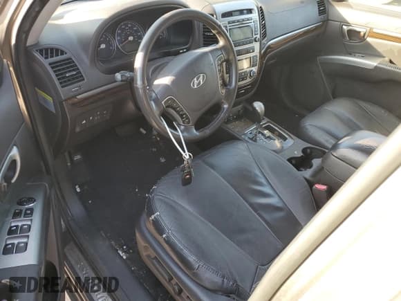 ✅ 2012 Hyundai Santa Fe Limited • VIN: 5XYZK3AB9CG142851 • Lot: 92812755. Listed on Copart with 224,572 mi. Free auction sales archive from the USA and detailed vehicle history report at DreamBid. Image 8.