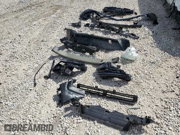 ✅ 2025 Chevrolet Equinox EV RS • VIN: 3GN7DSRP3SS121672 • Lot: 80543175. Listed on Copart with 19,286 mi. Free auction sales archive from the USA and detailed vehicle history report at DreamBid. Image 12.