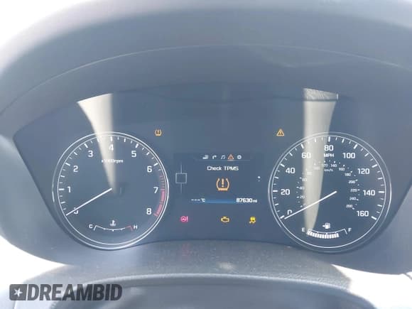 ✅ 2015 Hyundai Genesis 3.8L • VIN: KMHGN4JEXFU017225 • Lot: 43523247. Wystawiony na IAAI z przebiegiem 87 630 mil. Bezpłatny archiwum sprzedaży aukcyjnych z USA i szczegółowy raport historii pojazdu na DreamBid. Zdjęcie 16.