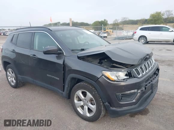 ✅ 2018 Jeep Compass Latitude • VIN: 3C4NJDBB9JT401981 • Lot: 43344262. Listed on IAAI with 96,969 mi. Free auction sales archive from the USA and detailed vehicle history report at DreamBid. Image 1.