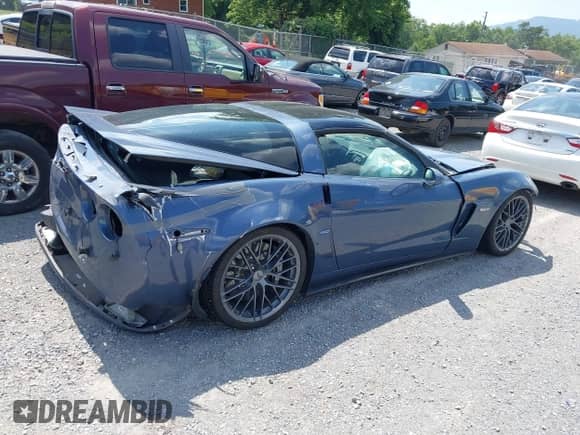 2011 Chevrolet Corvette Z06 w/3LZ с VIN 1G1YL2DE7B5111848, выставлен на аукционе IAAI как лот 42546262 с пробегом 103 828 миль миль и . История ставок и продаж доступна на DreamBid. Изображение 4.